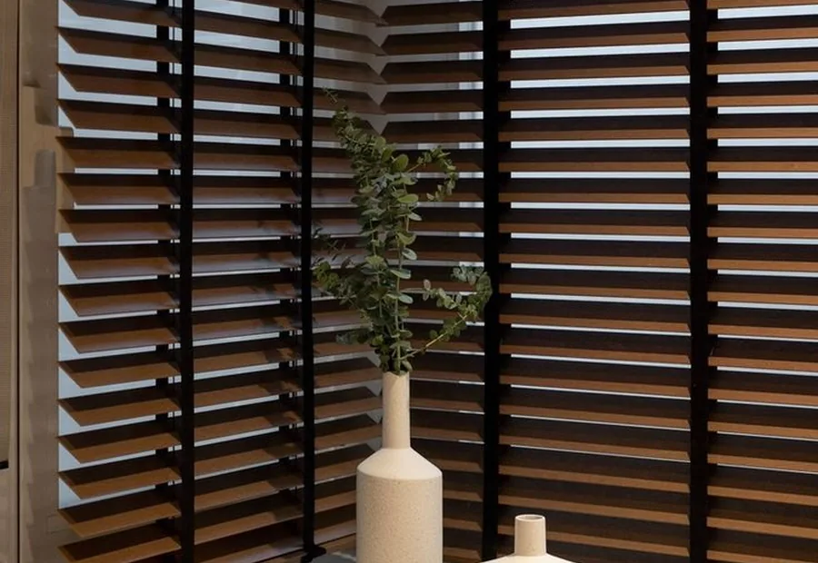 Wood blinds with decorative tape