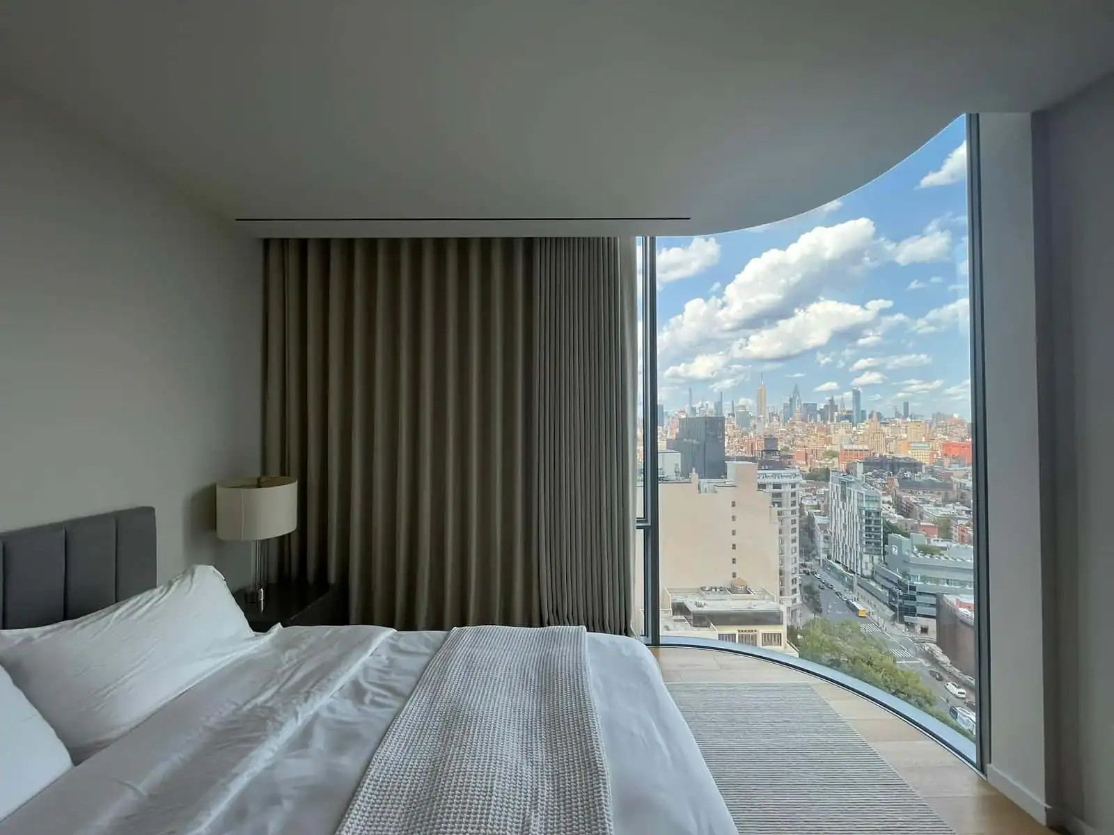 Custom Window Treatments for Hotels in Miami: Where Commercial Buyers Shop